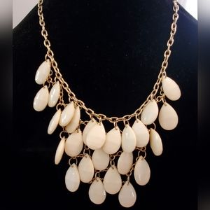 IVORY AND GOLD LAYERED CASCADING TEARDROP BEADS NECKLACE